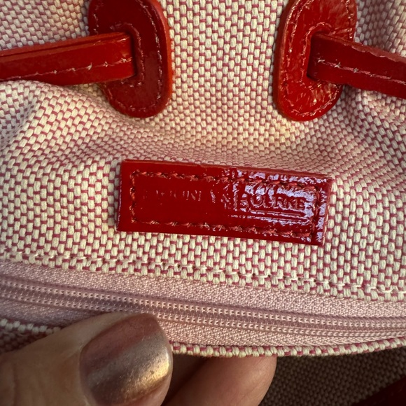 48 hour Sale Dooney & Bourke Vintage Patent Leather Large Red Chiara Bag EUC - Picture 11 of 15